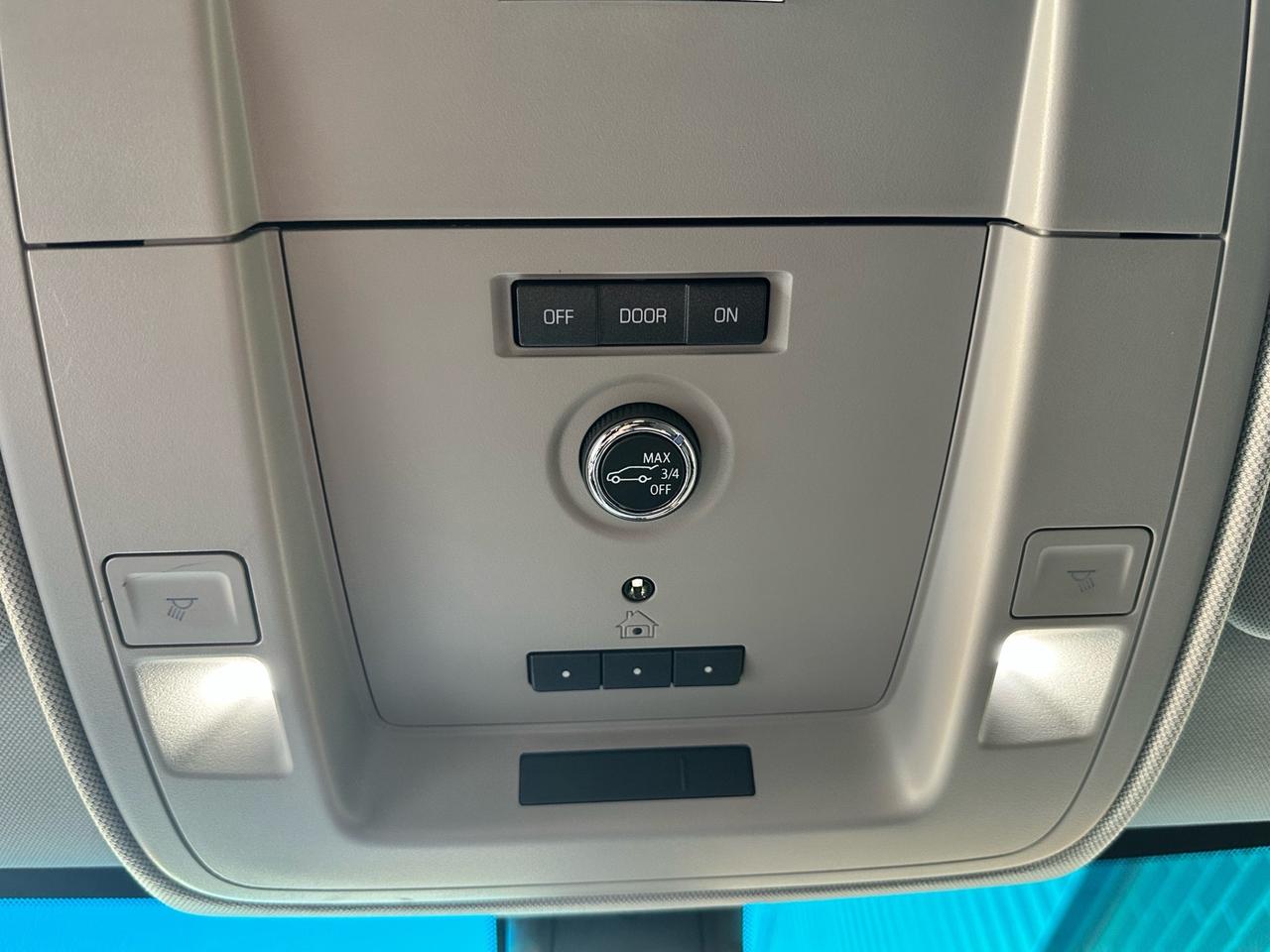 2019 GMC Yukon XL SLE ~ 8 PASSENGER ~ NO ACCIDENTS ~ CERTIFIED Photo
