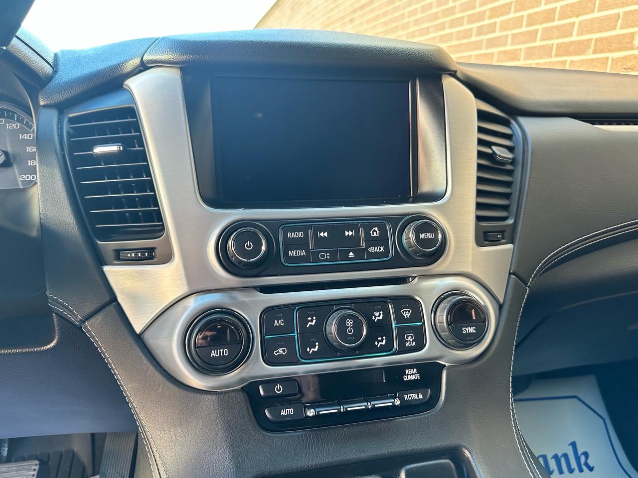 2019 GMC Yukon XL SLE ~ 8 PASSENGER ~ NO ACCIDENTS ~ CERTIFIED Photo