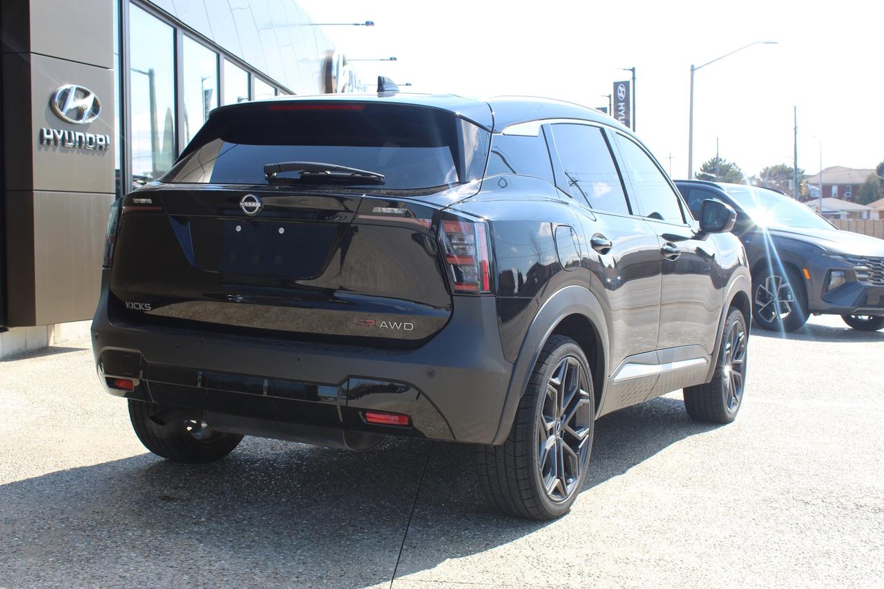 2025 Nissan Kicks SR PREMIUM, 1-owner, Upgraded wheel package Photo
