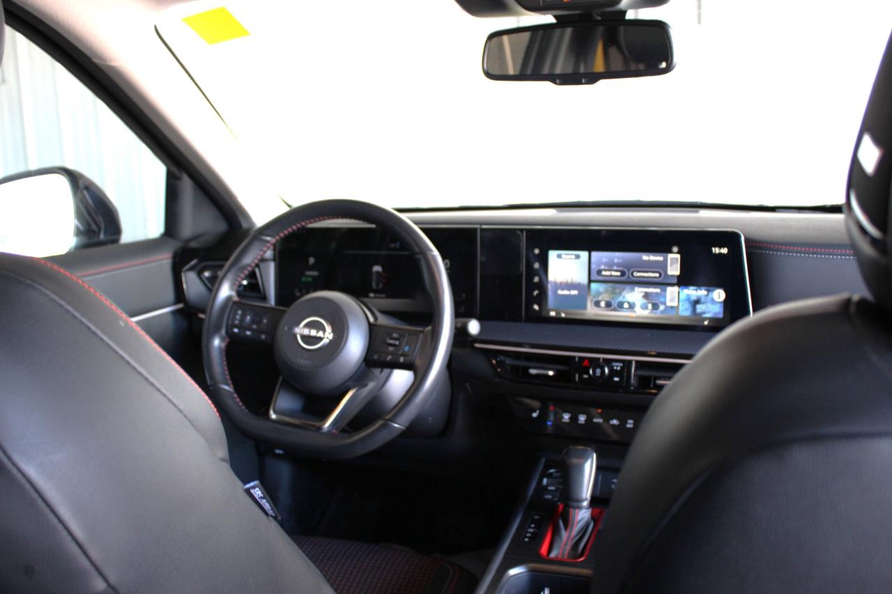 2025 Nissan Kicks SR PREMIUM, 1-owner, Upgraded wheel package Photo