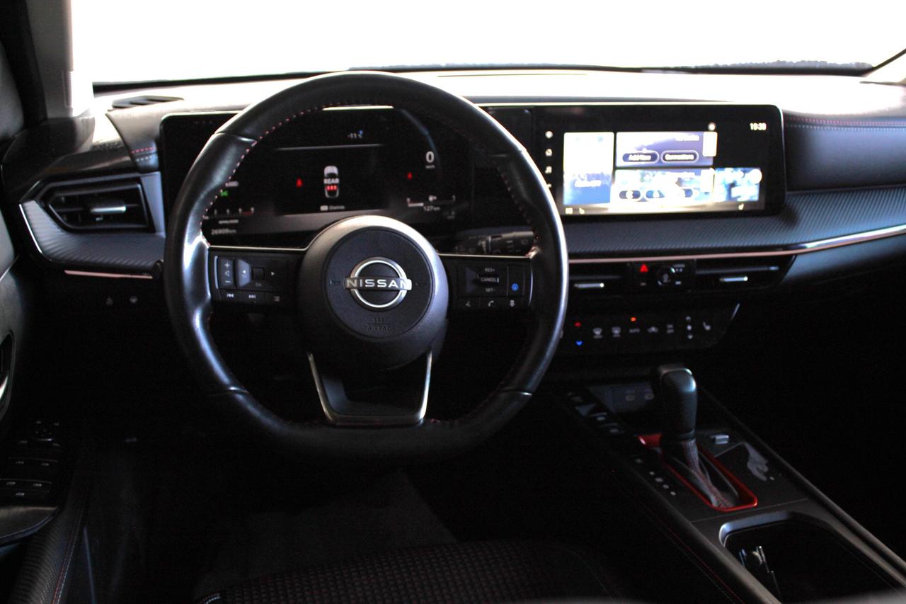 2025 Nissan Kicks SR PREMIUM, 1-owner, Upgraded wheel package Photo