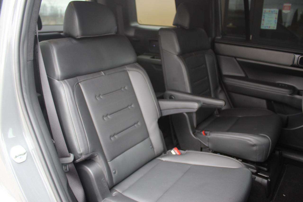 2024 Hyundai Santa Fe ULTIMATE CALLIGRAPHY/ NAPPA LEATHER/ BOSE AUDIO/ 2 Photo