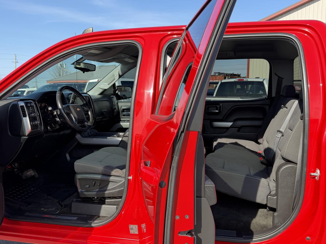 2018 Chevrolet Silverado 1500 LT LIFT/WHEEL/TIRE PKG!! Photo