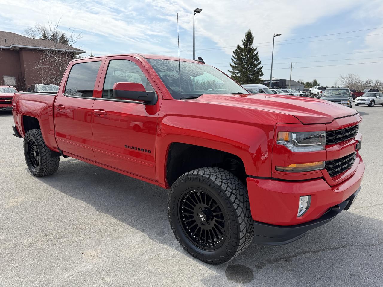 2018 Chevrolet Silverado 1500 4WD Crew Cab 143.5  LT w-1LT Photo