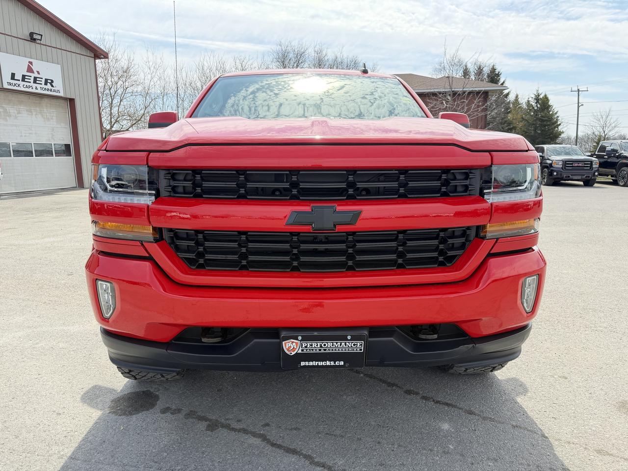 2018 Chevrolet Silverado 1500 4WD Crew Cab 143.5  LT w-1LT Photo