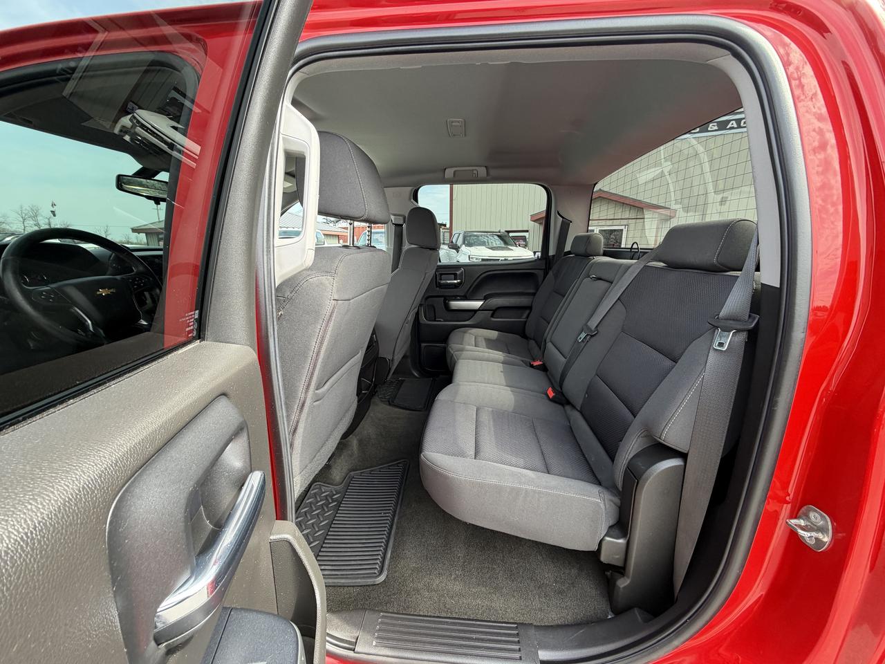 2018 Chevrolet Silverado 1500 4WD Crew Cab 143.5  LT w-1LT Photo