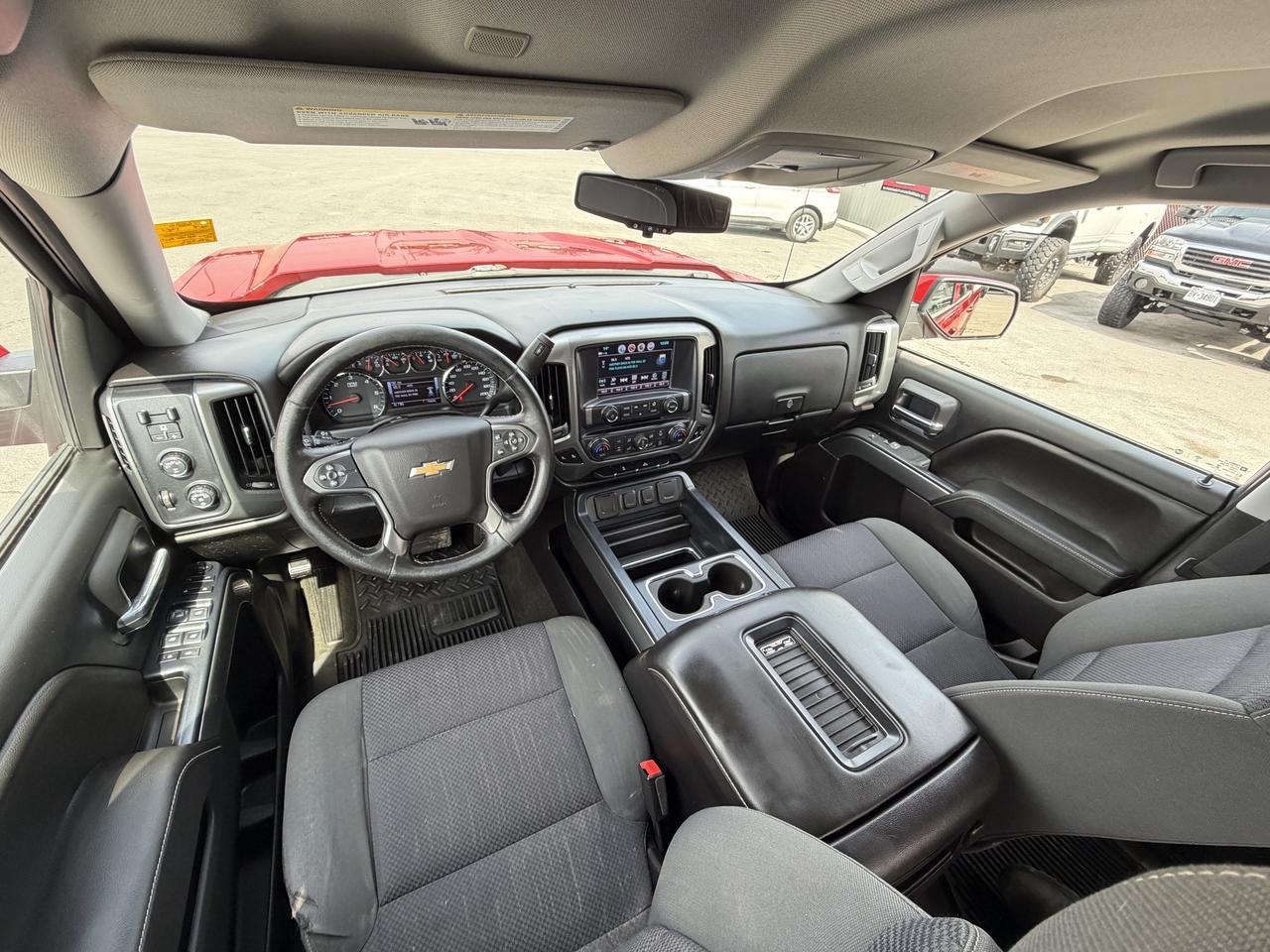 2018 Chevrolet Silverado 1500 4WD Crew Cab 143.5  LT w-1LT Photo