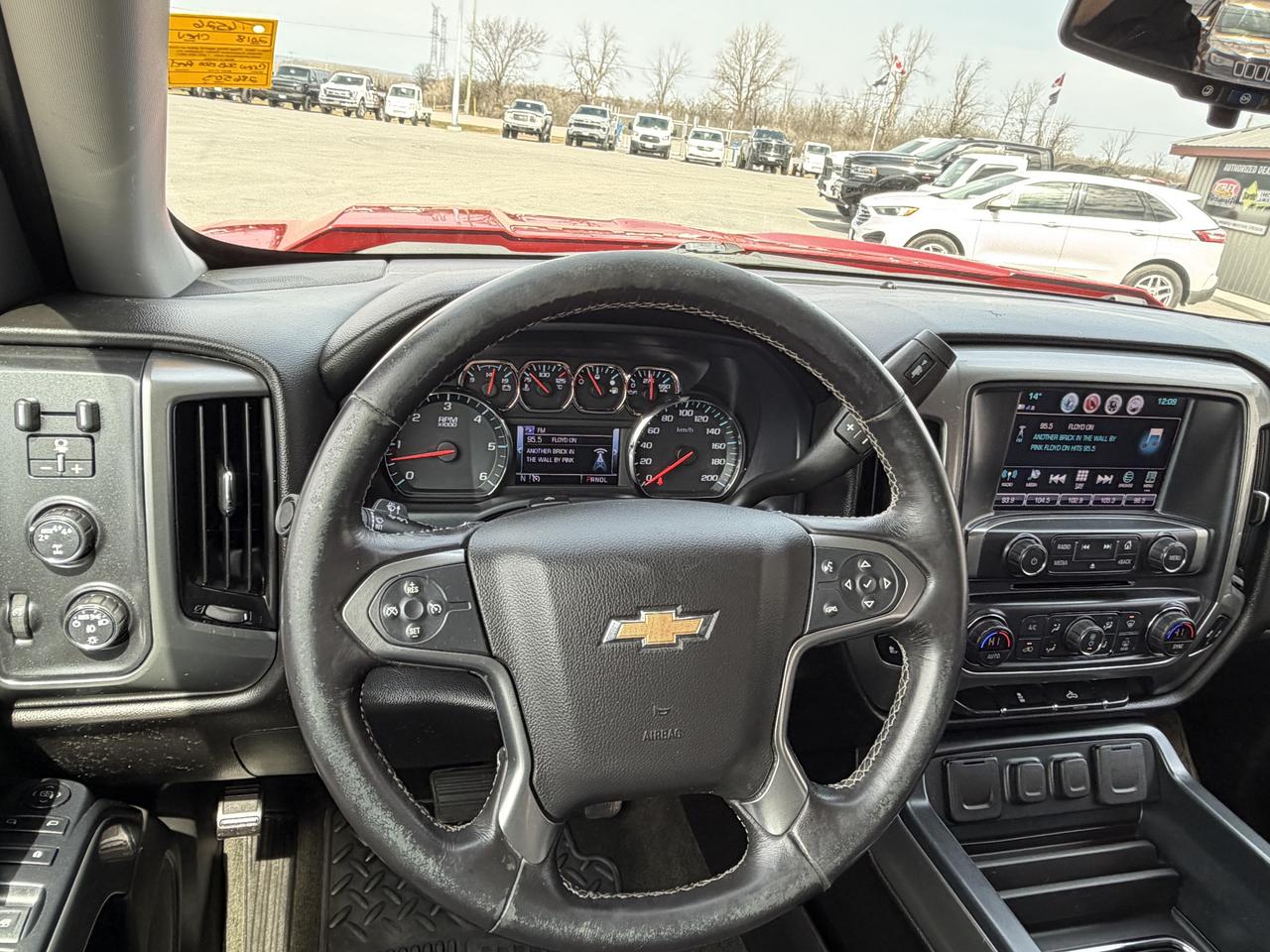 2018 Chevrolet Silverado 1500 4WD Crew Cab 143.5  LT w-1LT Photo