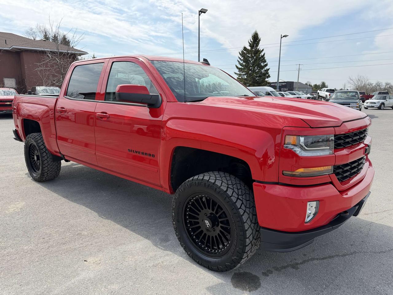 2018 Chevrolet Silverado 1500 4WD Crew Cab 143.5  LT Photo