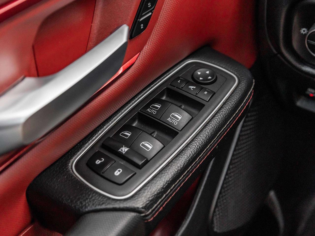 2022 RAM 1500 REBEL  ROOF  RAMBOX  NAVI  LEATHER Photo
