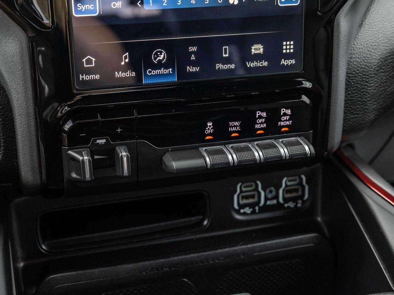 2022 RAM 1500 REBEL  ROOF  RAMBOX  NAVI  LEATHER Photo