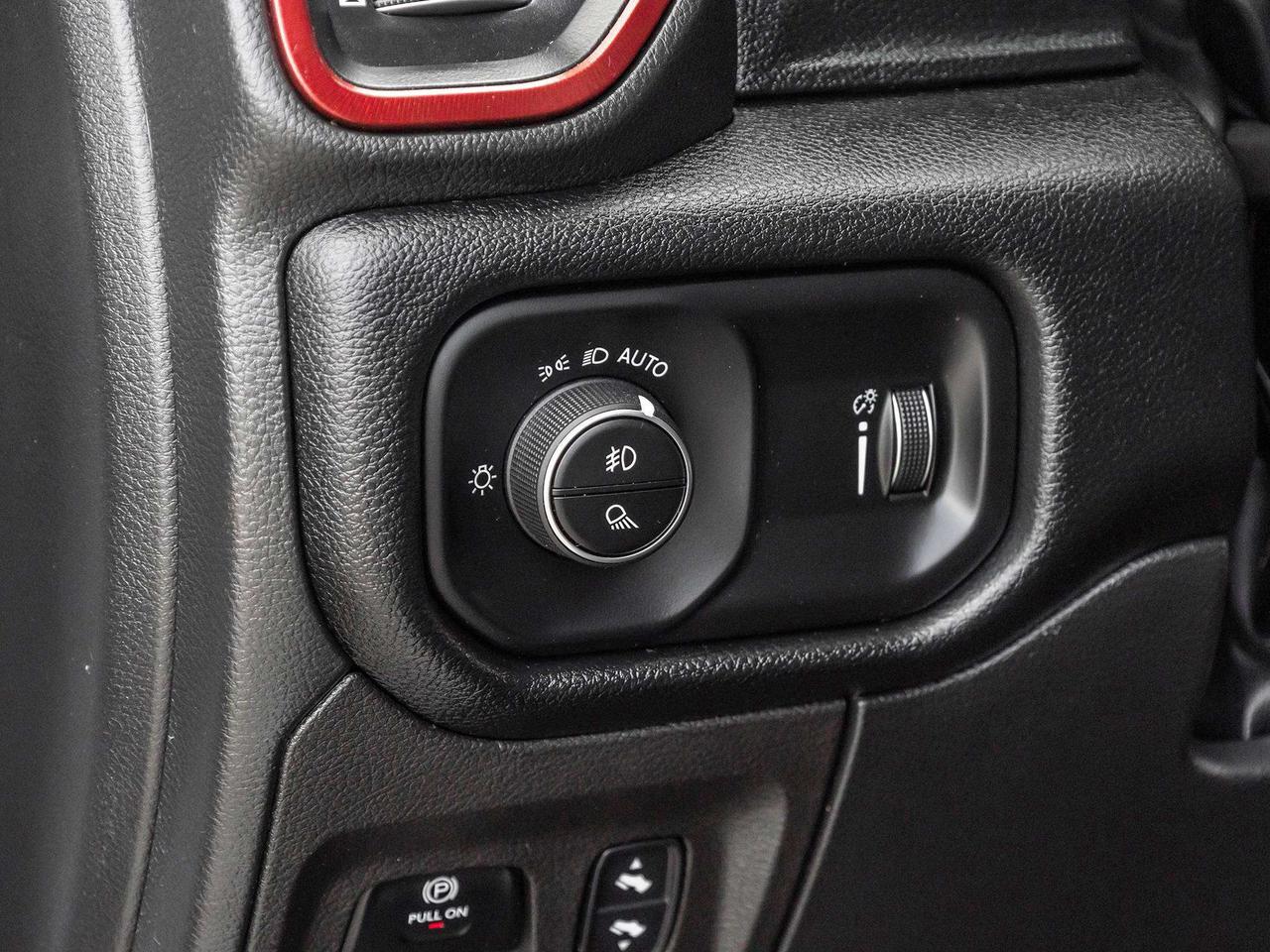 2022 RAM 1500 REBEL  ROOF  RAMBOX  NAVI  LEATHER Photo