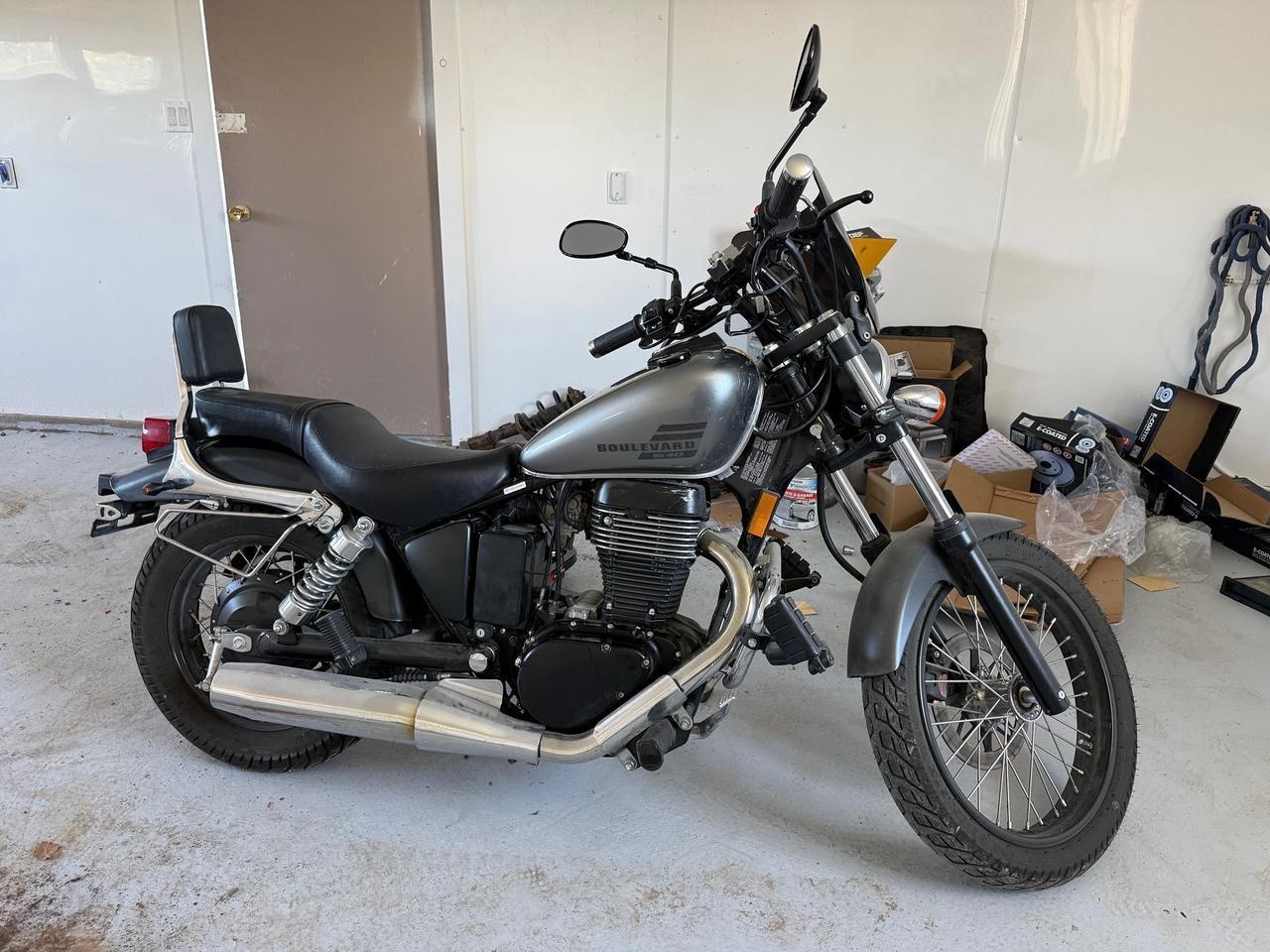2019 Suzuki Boulevard S40  Photo0