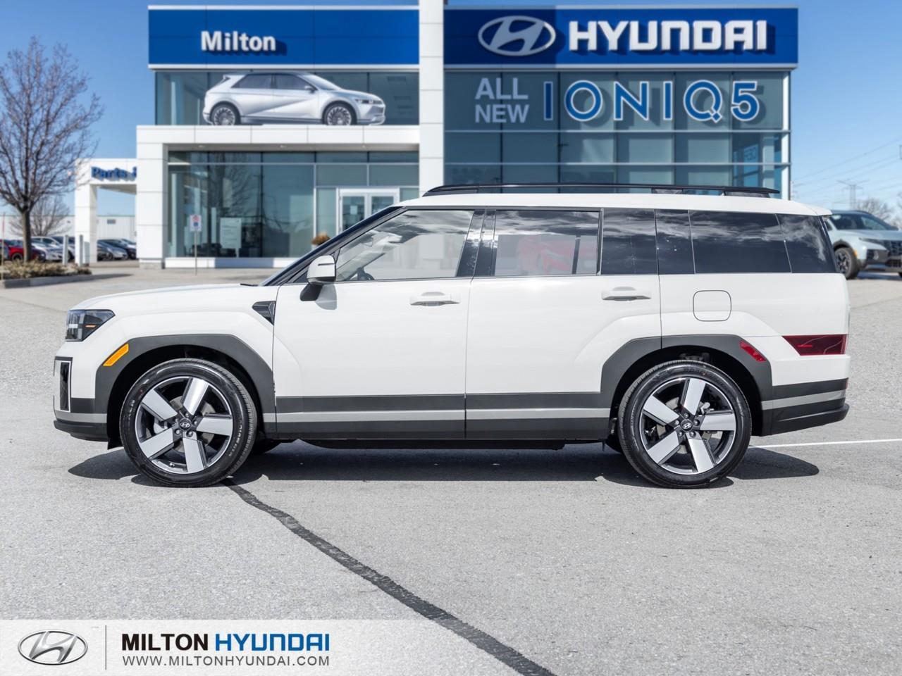 2026 Hyundai Santa Fe HEV Luxury 4dr All-Wheel Drive Photo2