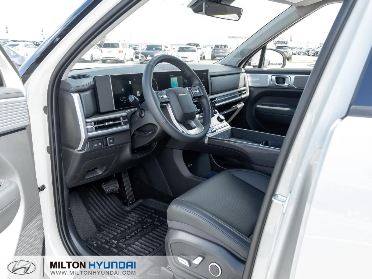 2026 Hyundai Santa Fe HEV Luxury 4dr All-Wheel Drive Photo
