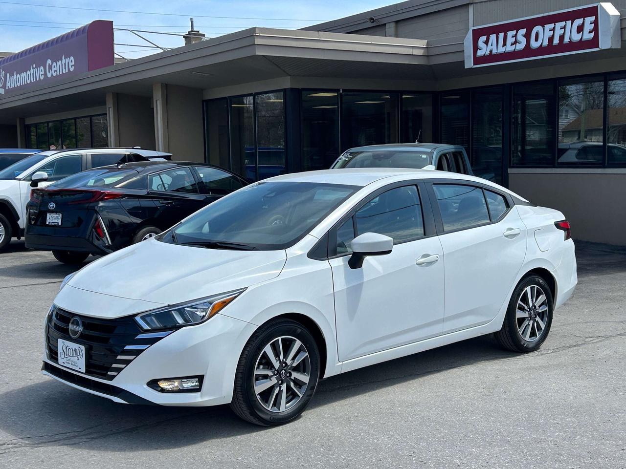 2024 Nissan Versa SV/BACK UP CAM/HEATED SEATS CALL PICTON Photo0