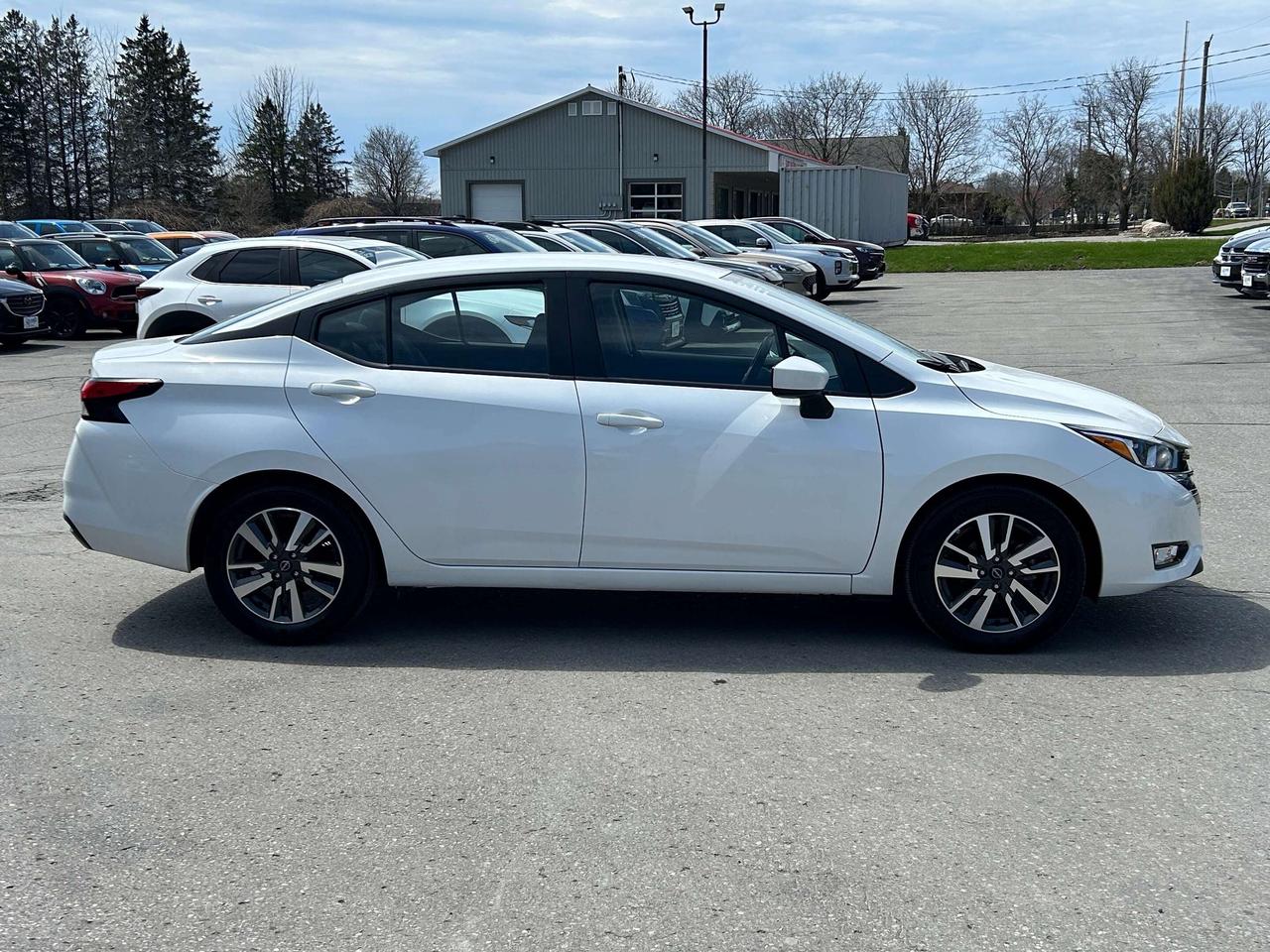 2024 Nissan Versa SV/BACK UP CAM/HEATED SEATS CALL PICTON Photo