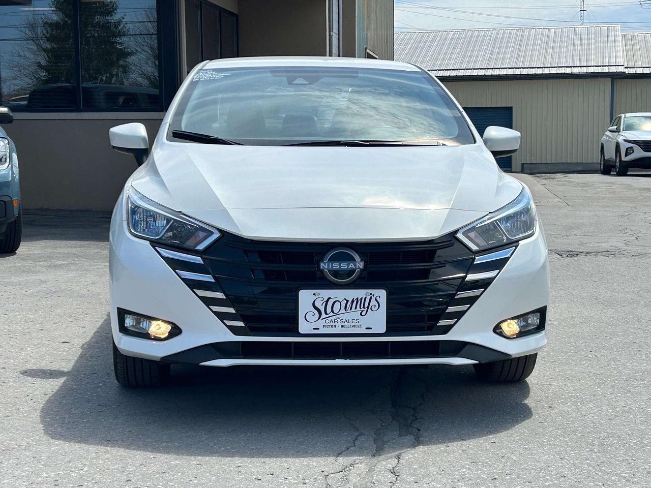 2024 Nissan Versa SV/BACK UP CAM/HEATED SEATS CALL PICTON Photo