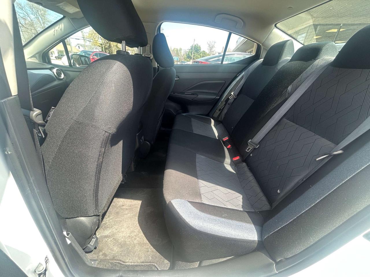 2024 Nissan Versa SV/BACK UP CAM/HEATED SEATS CALL PICTON Photo