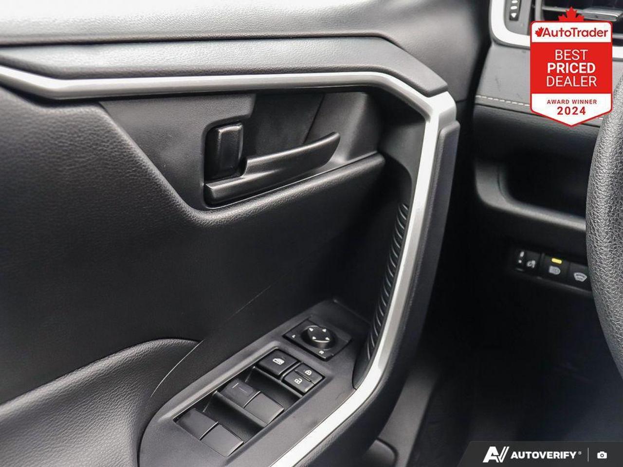 2025 Toyota RAV4 LE 4dr All-wheel Drive Photo