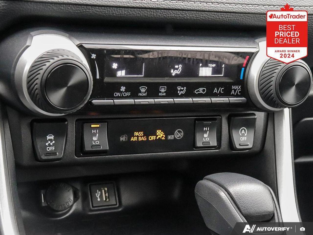2025 Toyota RAV4 LE 4dr All-wheel Drive Photo