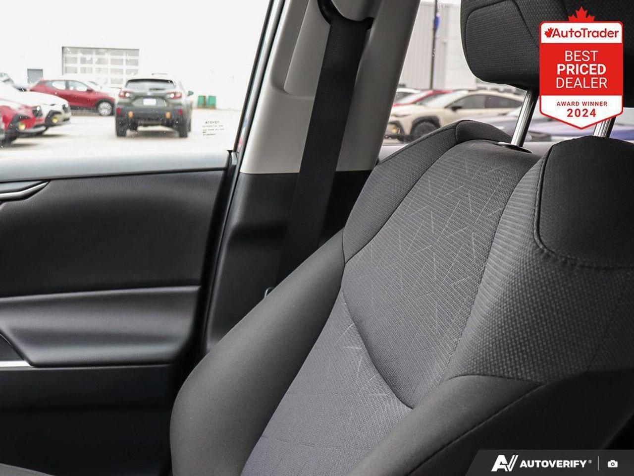 2025 Toyota RAV4 LE 4dr All-wheel Drive Photo