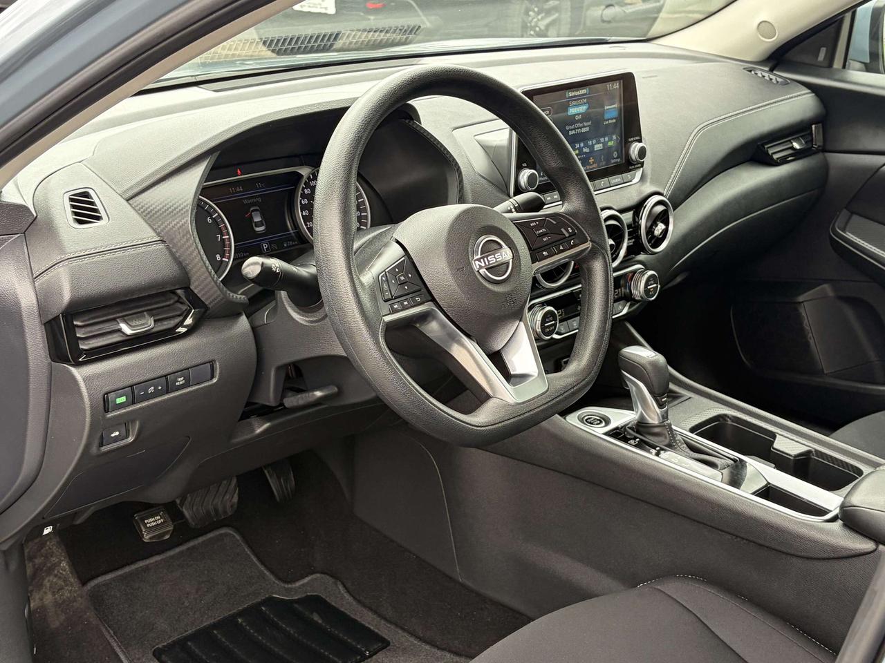 2024 Nissan Sentra SV/BACK UP CAM/HEATED SEATS CALL PICTON Photo