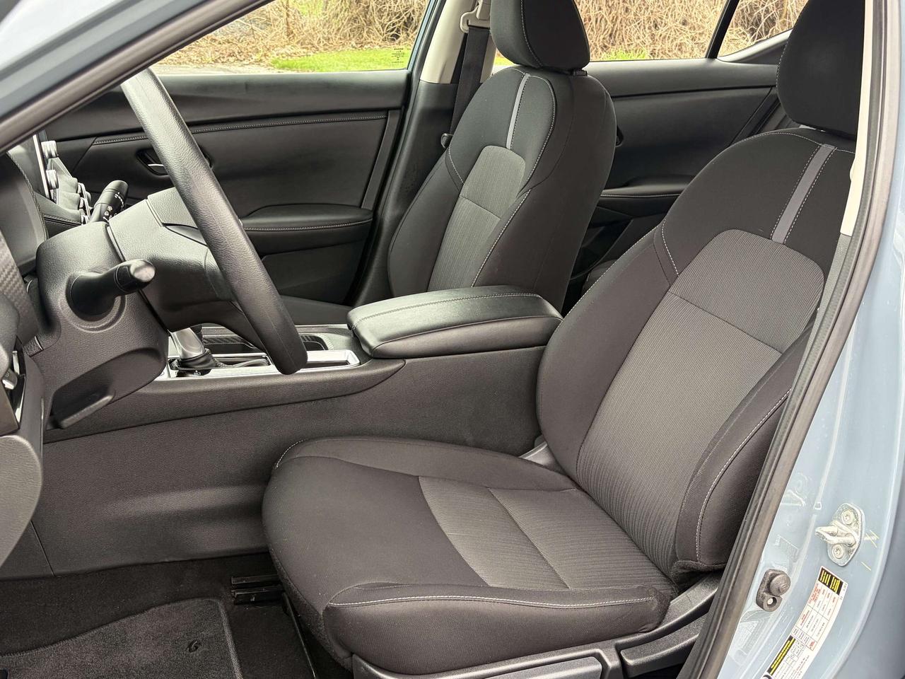2024 Nissan Sentra SV/BACK UP CAM/HEATED SEATS CALL PICTON Photo