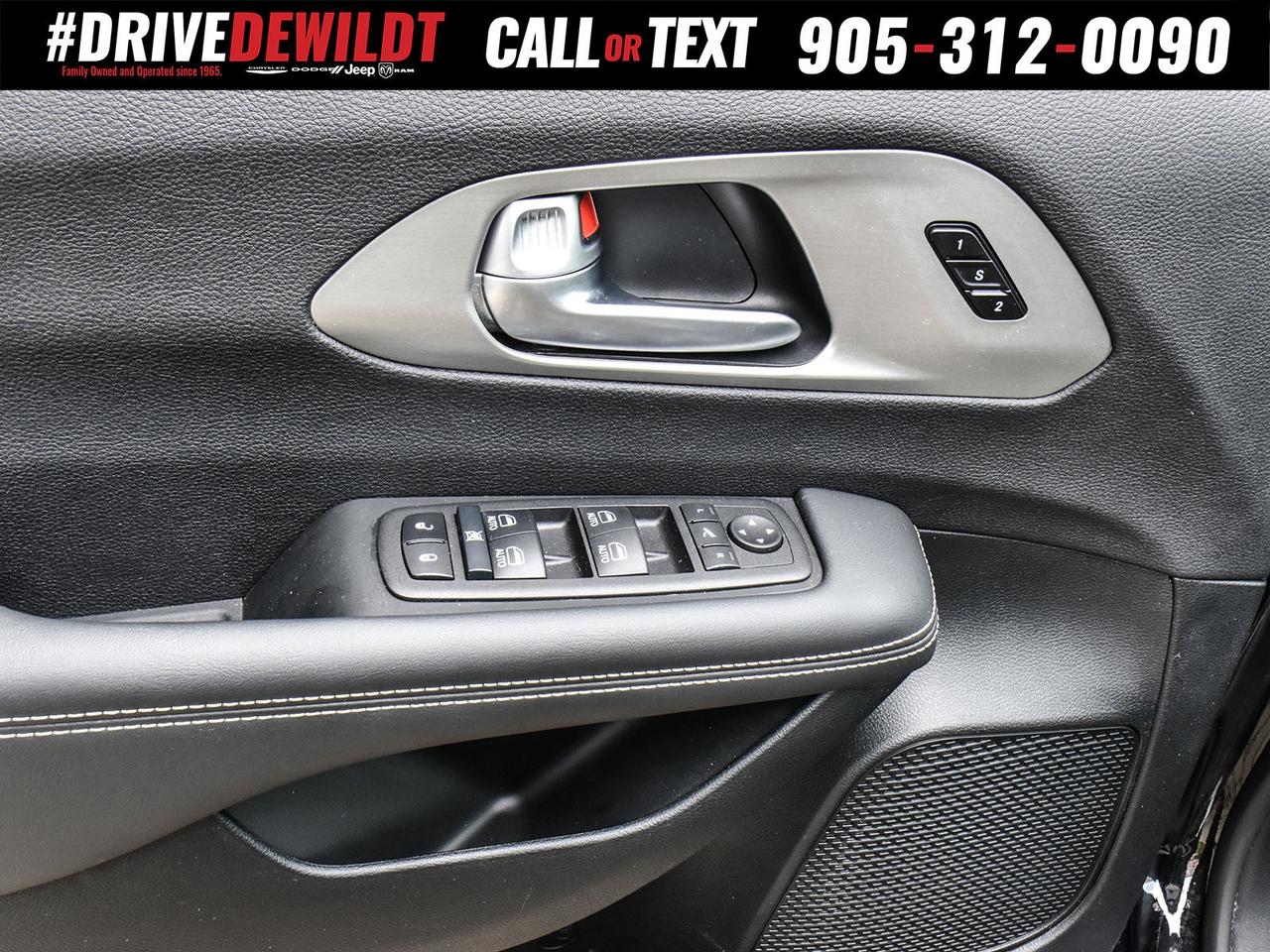 2024 Chrysler Pacifica LIMITED   PANORAMIC SUNROOF   S APPEARANCE Photo