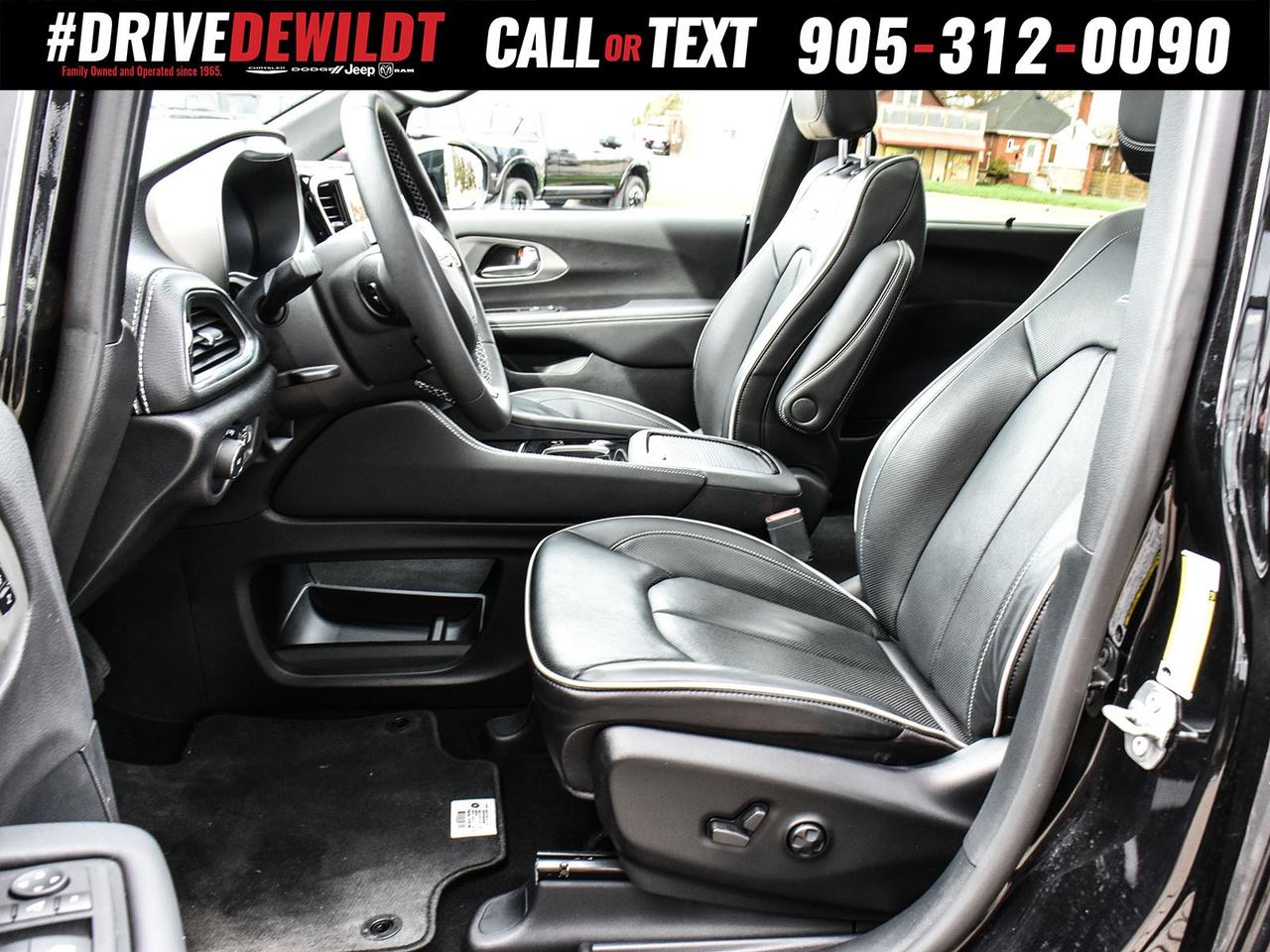 2024 Chrysler Pacifica LIMITED   PANORAMIC SUNROOF   S APPEARANCE Photo