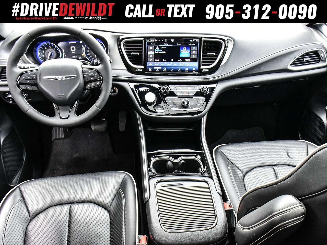 2024 Chrysler Pacifica LIMITED   PANORAMIC SUNROOF   S APPEARANCE Photo