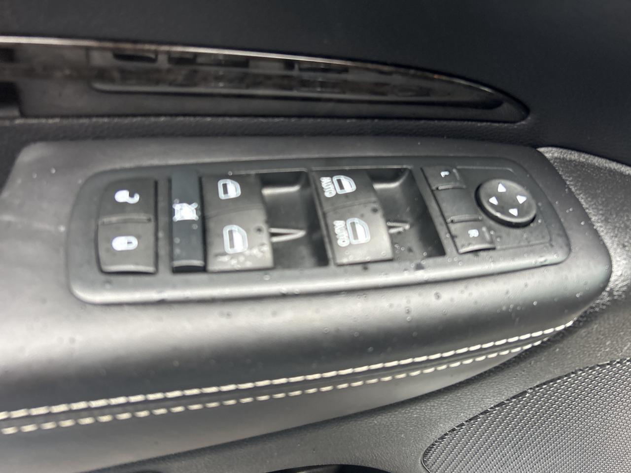 2017 Dodge Durango Citadel FULL LOAD CALL BELLEVILLE 613-961-884 Photo