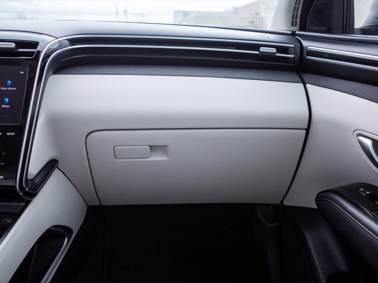 2023 Hyundai Tucson Hybrid Ultimate - Panoramic Sunroof   Rain Sensing Wipers Photo
