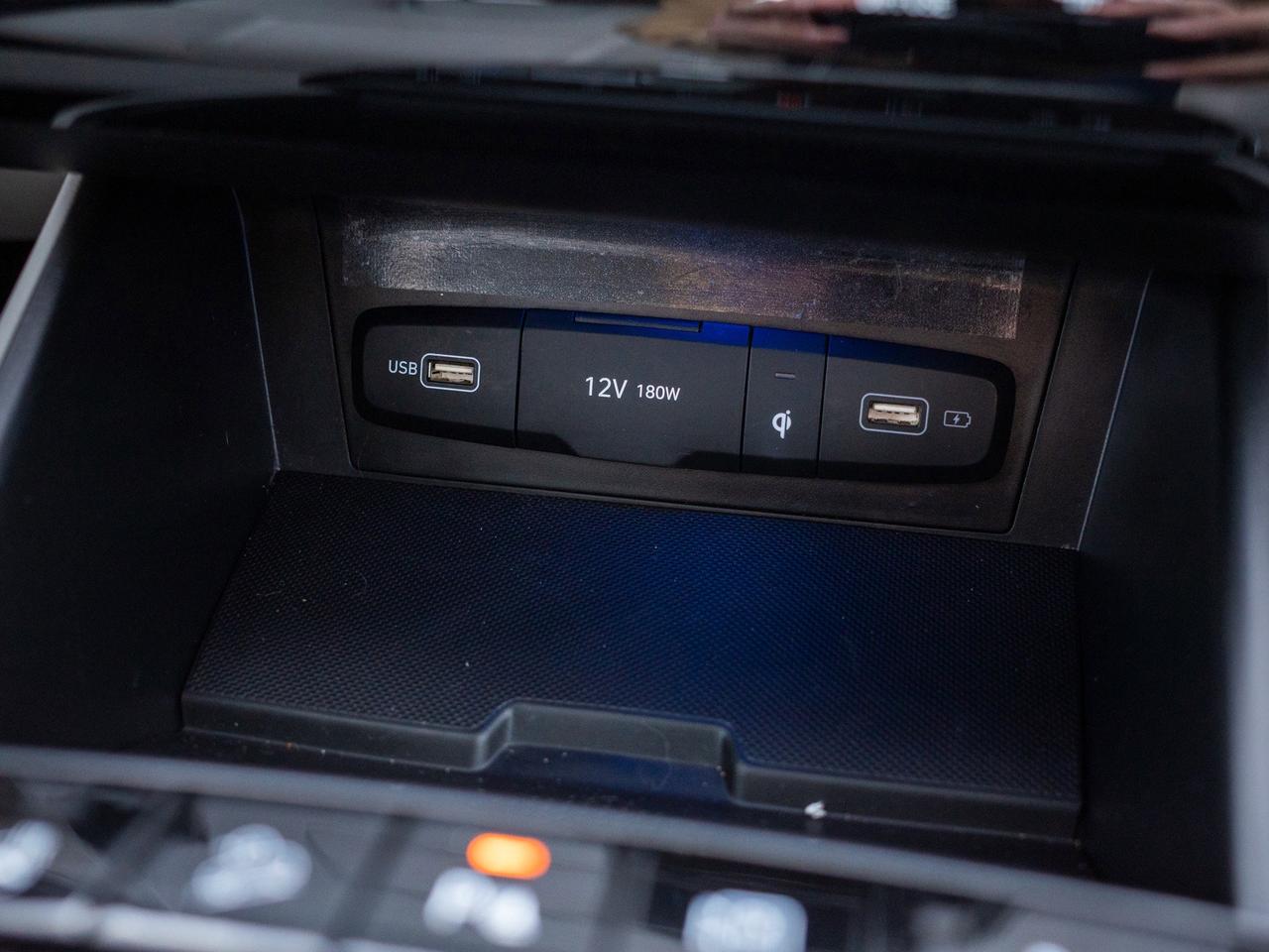 2023 Hyundai Tucson Hybrid Ultimate - Panoramic Sunroof   Rain Sensing Wipers Photo
