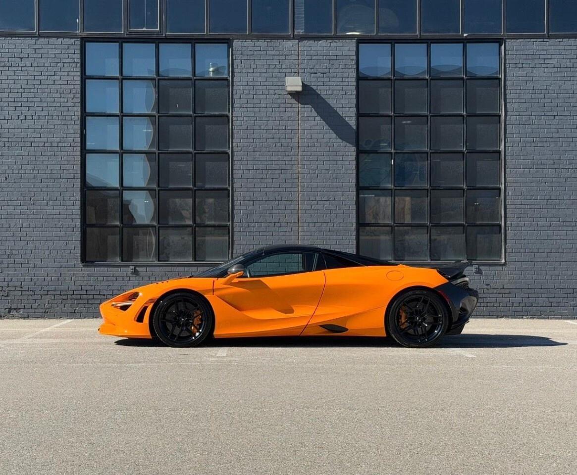 2024 McLaren 750S Spider Photo2