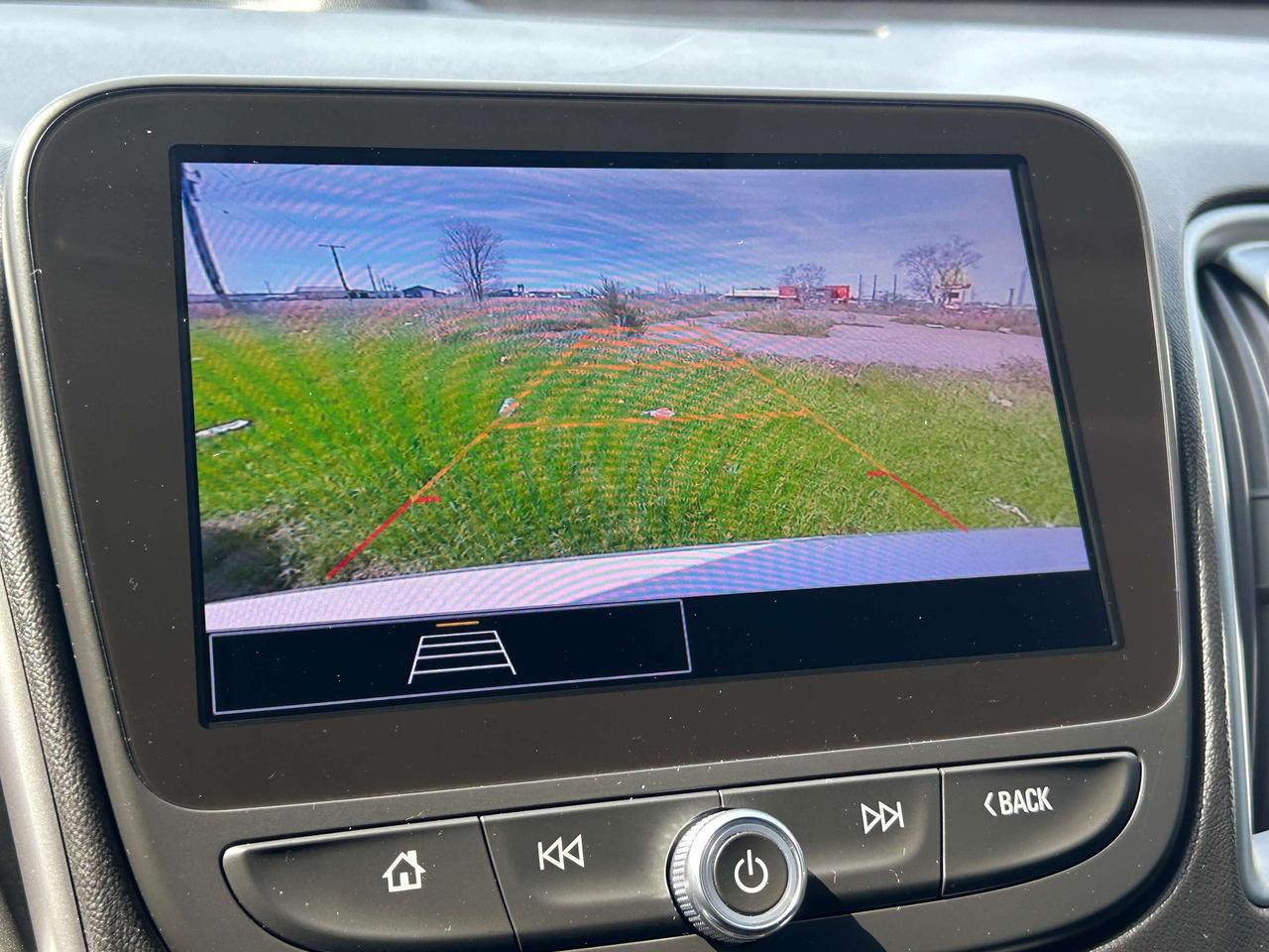 2024 Chevrolet Malibu 1LT BLUETOOTH BACKUP CAM CALL NAPANEE 613-354-2100 Photo