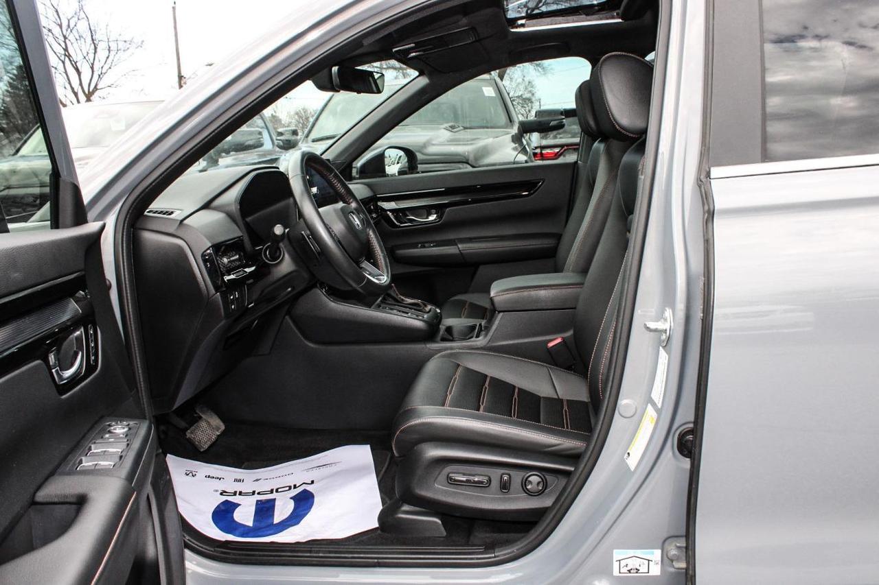 2025 Honda CR-V Touring  Gps Sunroof BkpCam HtdSeats RearParkingSe Photo