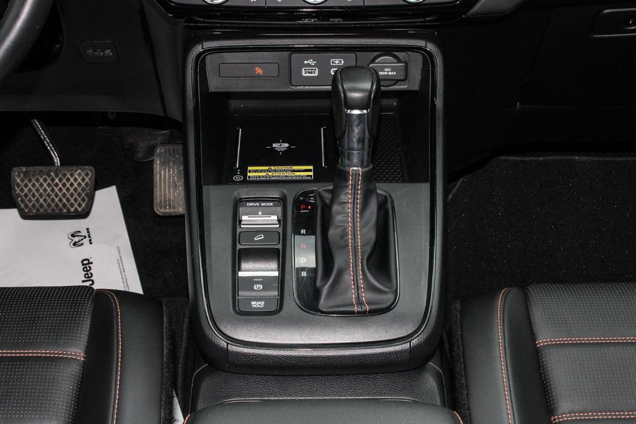 2025 Honda CR-V Touring  Gps Sunroof BkpCam HtdSeats RearParkingSe Photo