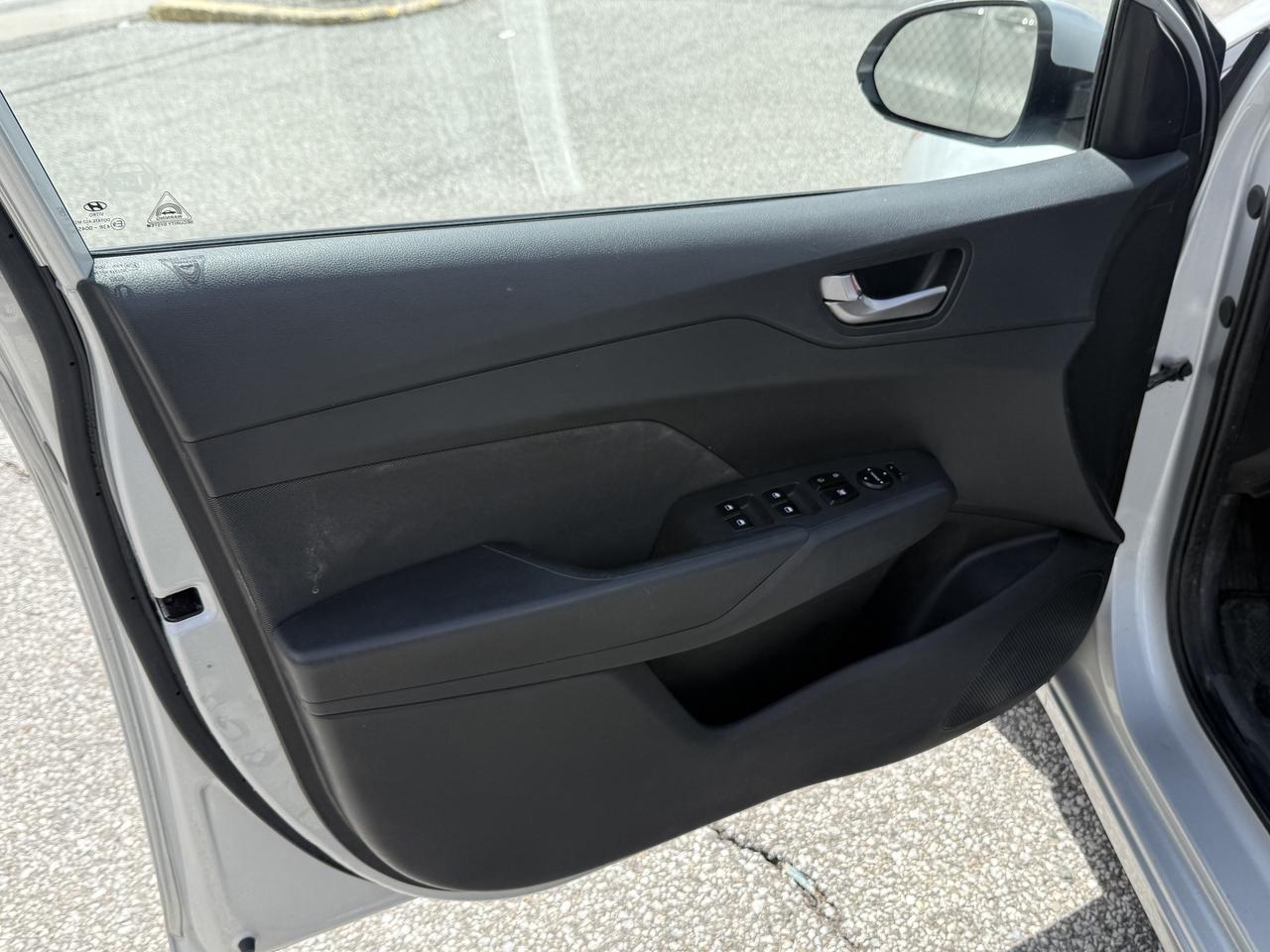 2019 Hyundai Accent No Accident l Preferred l 1.6L l 4cyl l FWD l Auto Photo