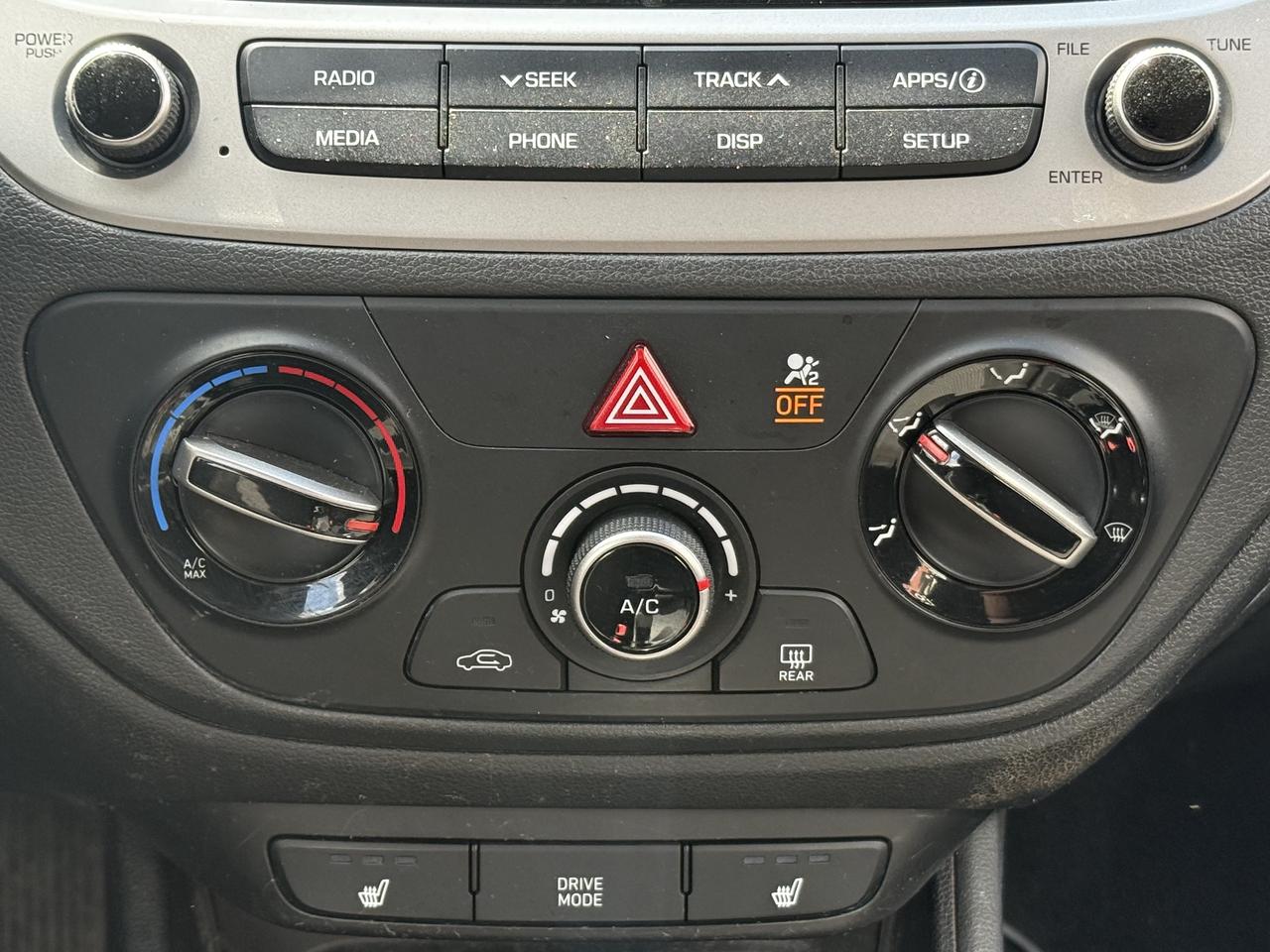 2019 Hyundai Accent No Accident l Preferred l 1.6L l 4cyl l FWD l Auto Photo