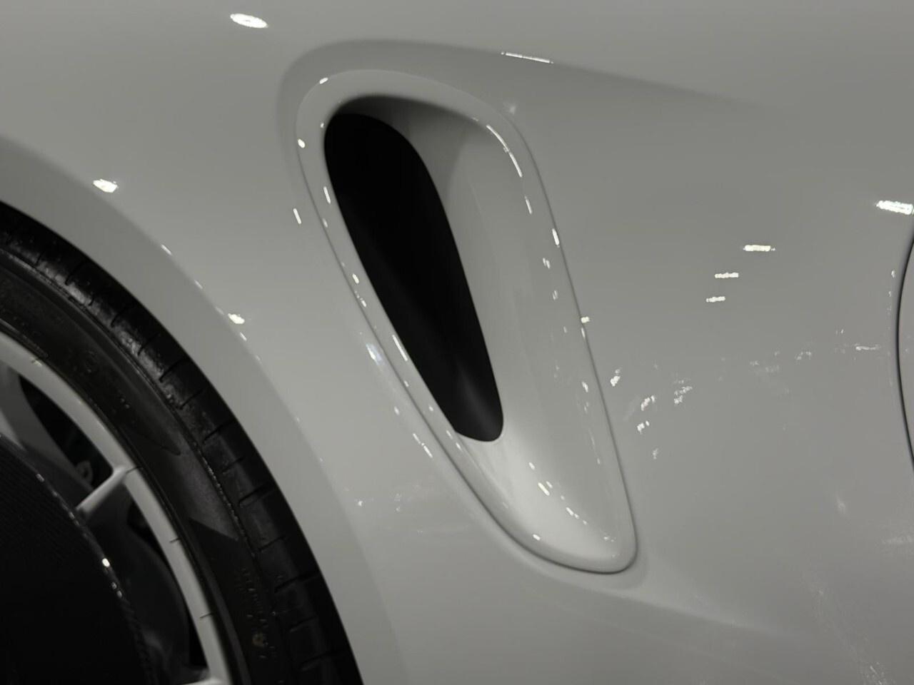 2025 Porsche 911 GT3 RS Coupe Photo