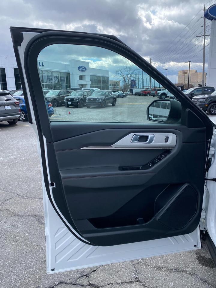 2026 Ford Explorer  Photo