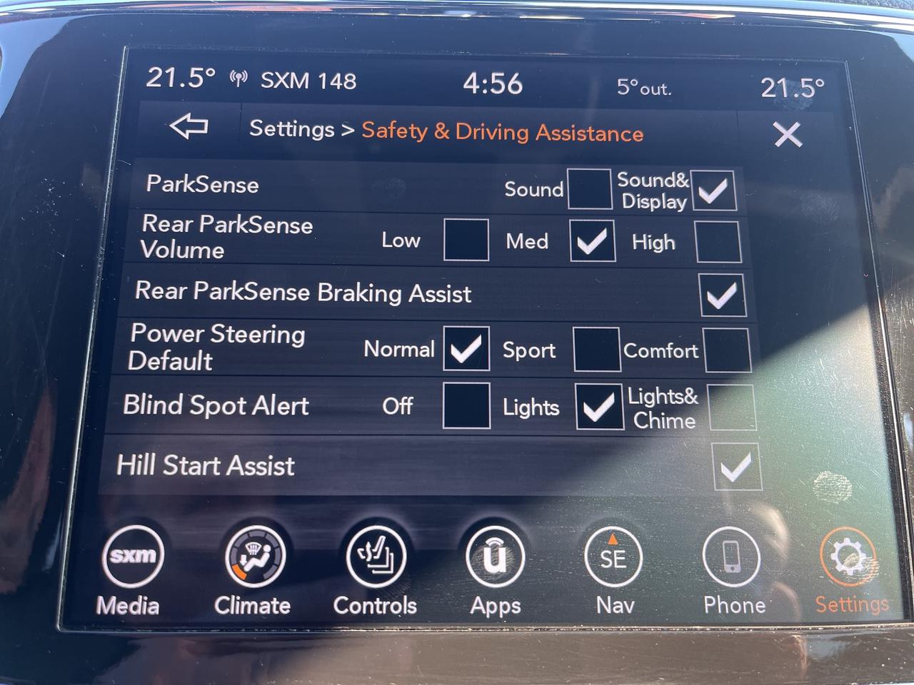 2022 Jeep Grand Cherokee WK Laredo - Htd Seats/Wheel - Nav Photo