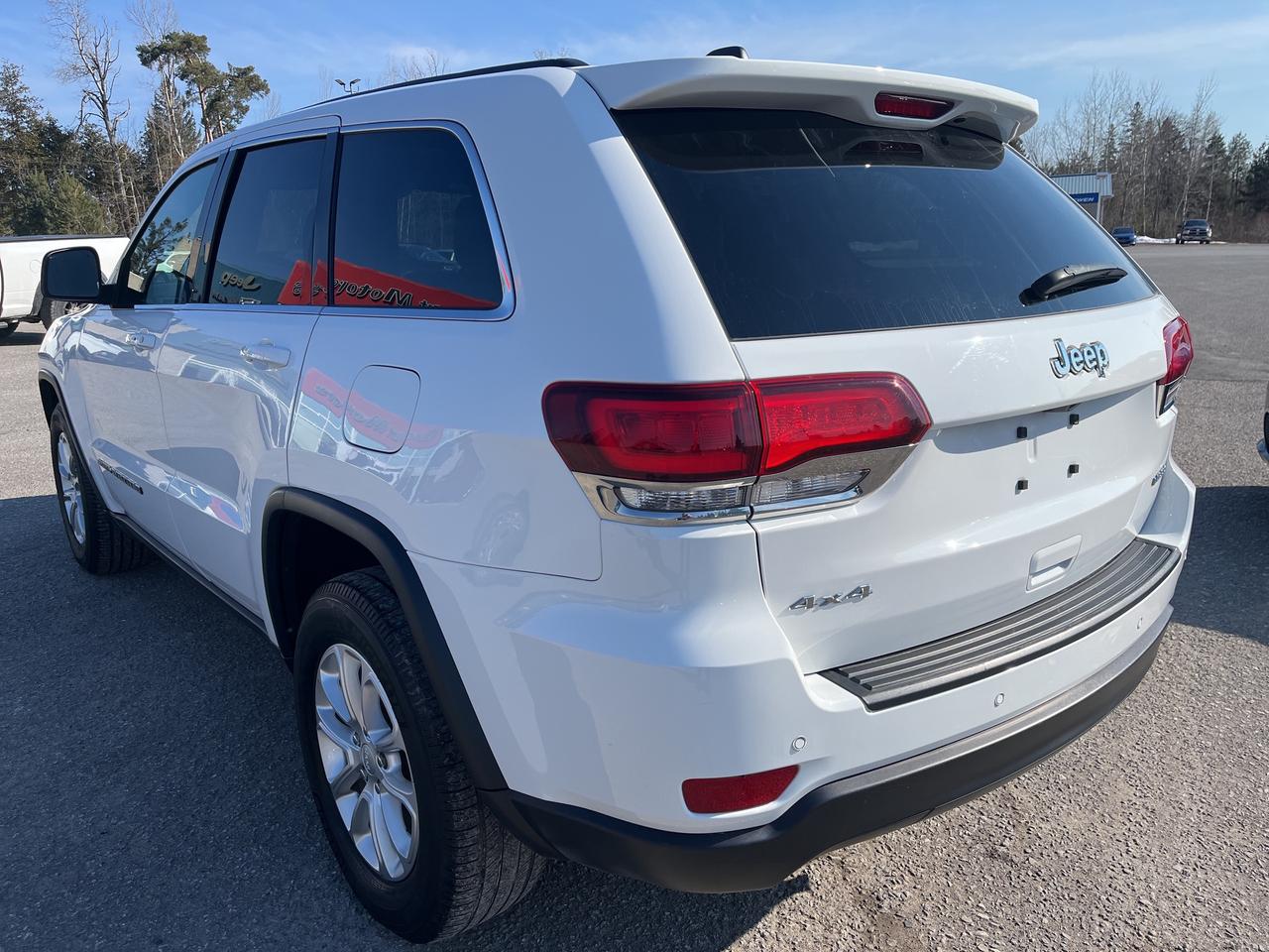 2022 Jeep Grand Cherokee WK Laredo - Htd Seats/Wheel - Nav Photo