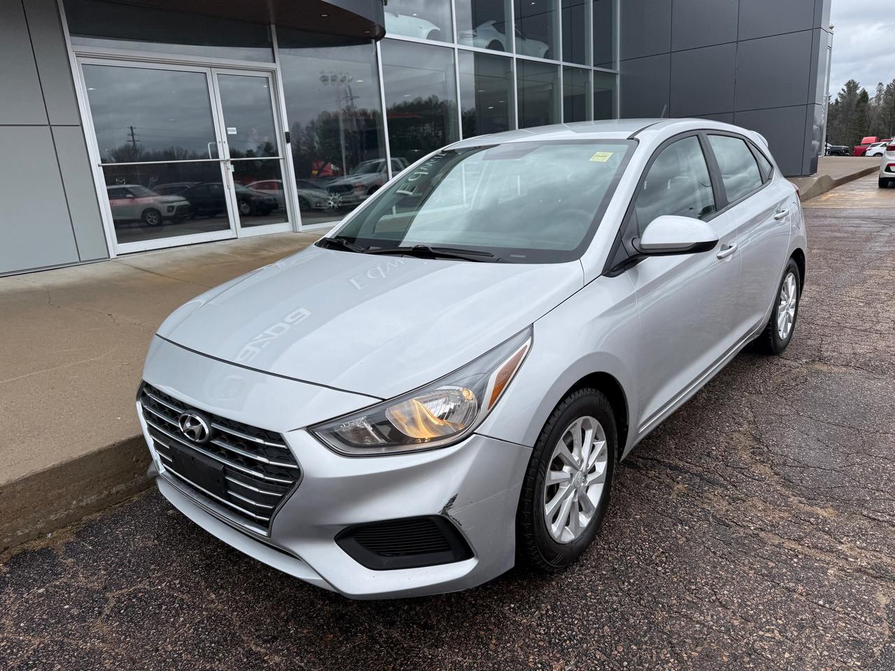 2019 Hyundai Accent Preferred (A6) 4dr Hatchback Photo3