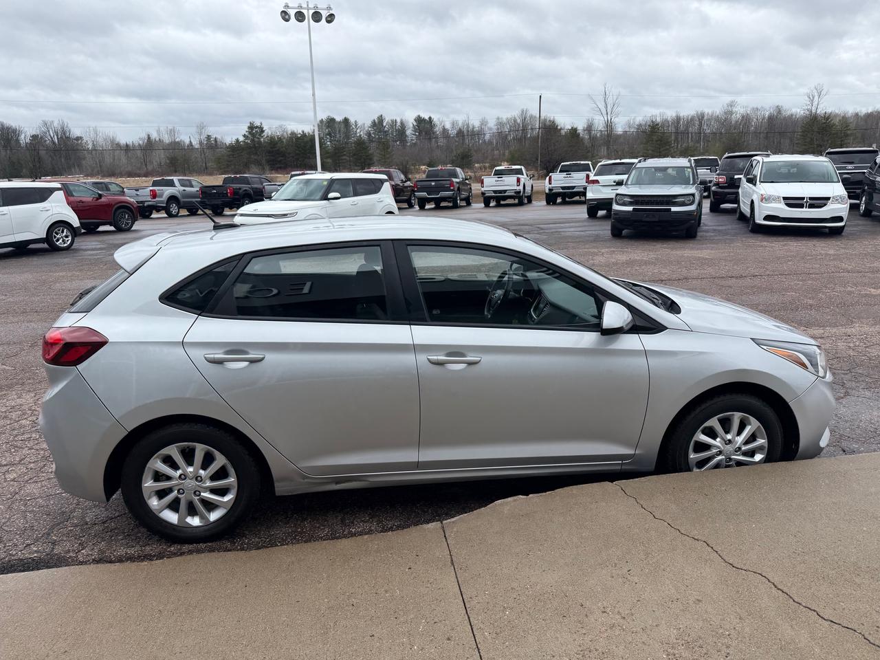 2019 Hyundai Accent Preferred (A6) 4dr Hatchback Photo