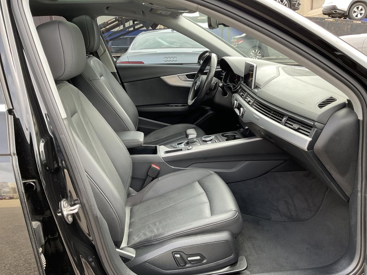 2019 Audi A4 2.0T Progressiv Quattro Sedan - LTHR! NAV! 360 CAM Photo