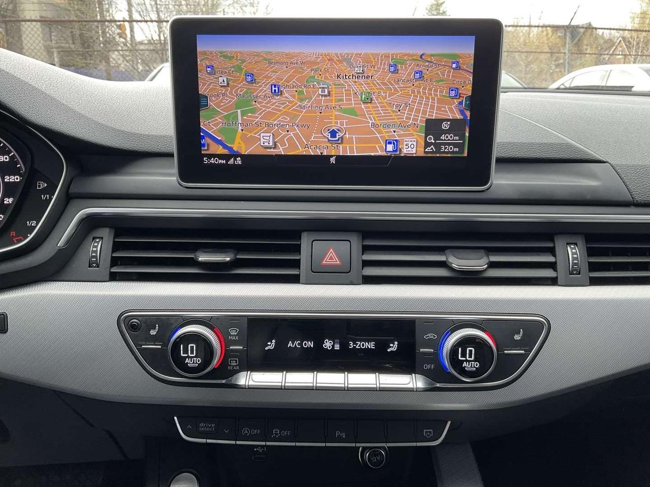 2019 Audi A4 2.0T Progressiv Quattro Sedan - LTHR! NAV! 360 CAM! BSM! SUNROOF! Photo