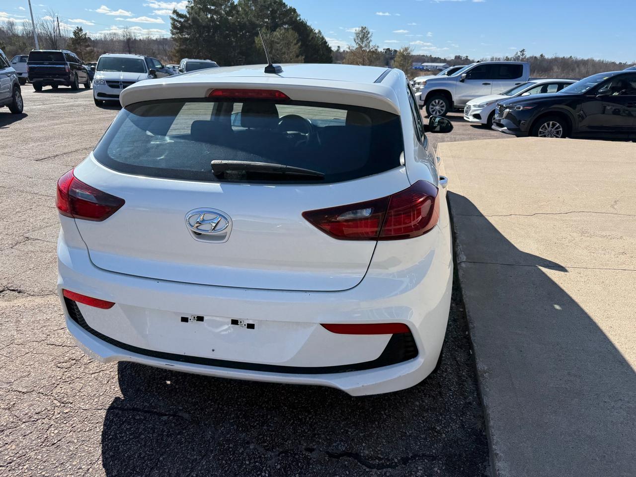 2019 Hyundai Accent Preferred (A6) 4dr Hatchback Photo