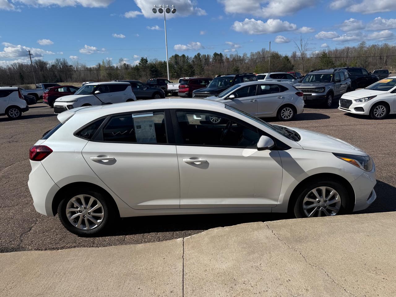 2019 Hyundai Accent Preferred (A6) 4dr Hatchback Photo